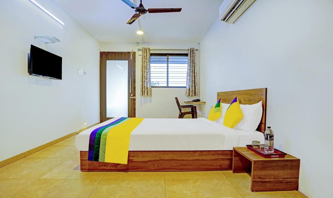 Itsy Hotels Oasis Pride Нашик Екстер'єр фото